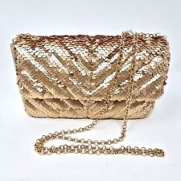NWT-Gold Sequin Clutch with Chain Strap - Picture 1 of 3